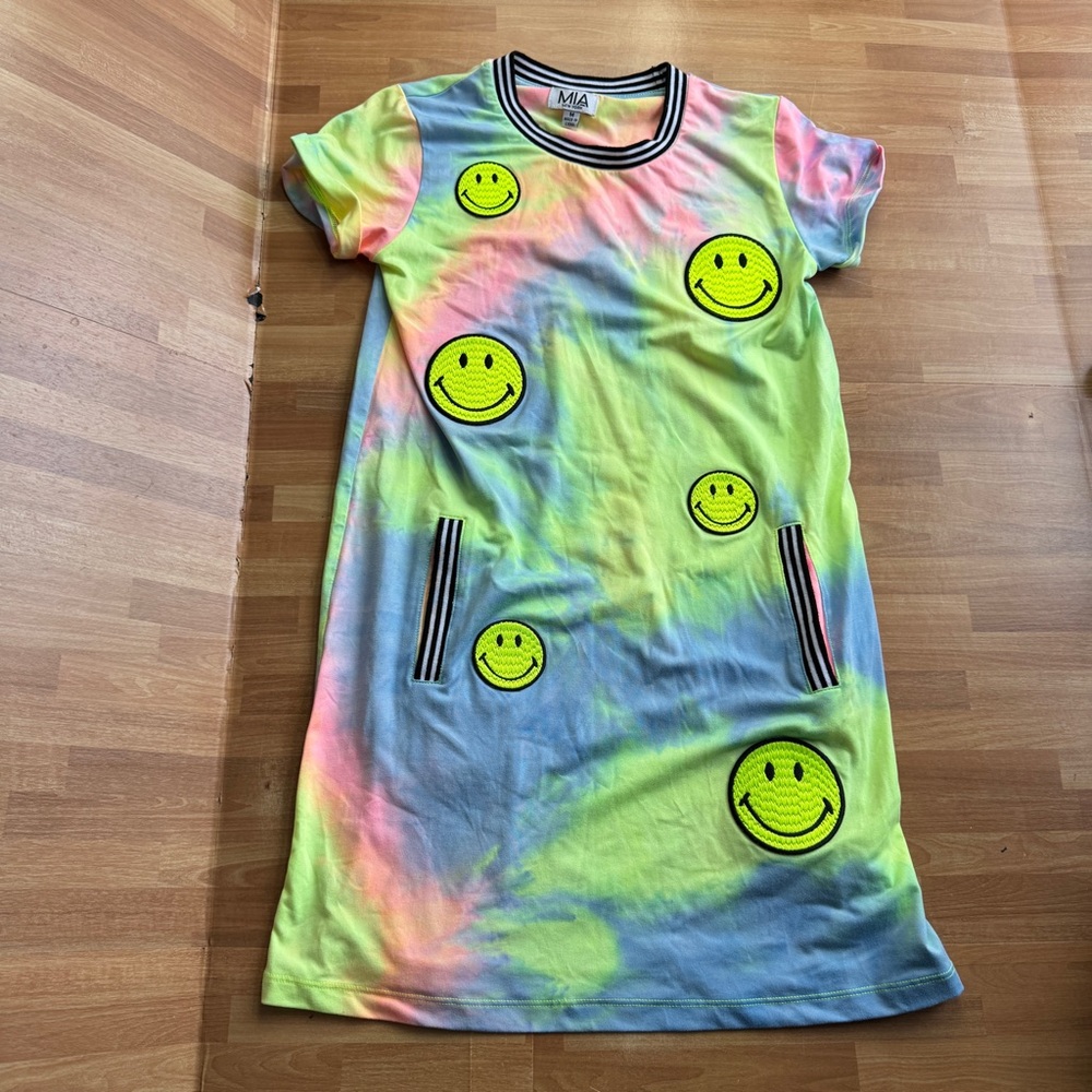 Mia New York Tie Dye Happy Dress. Smiley face patches size med